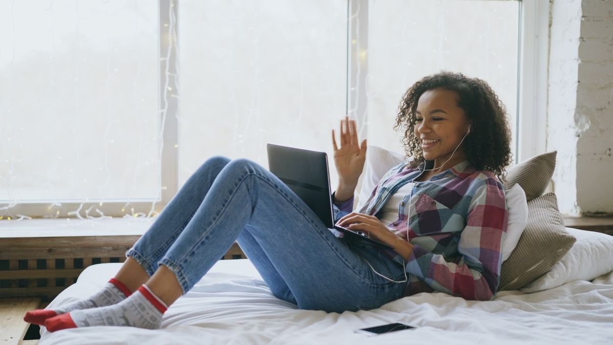 Atendimento psicológico trabalhando a relação com o celular e as redes sociais